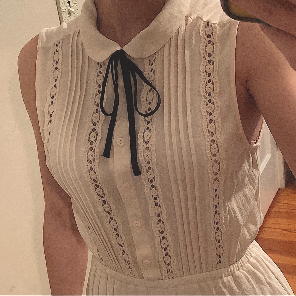 NWOT Divided H&M vintage-style lace and bow dress